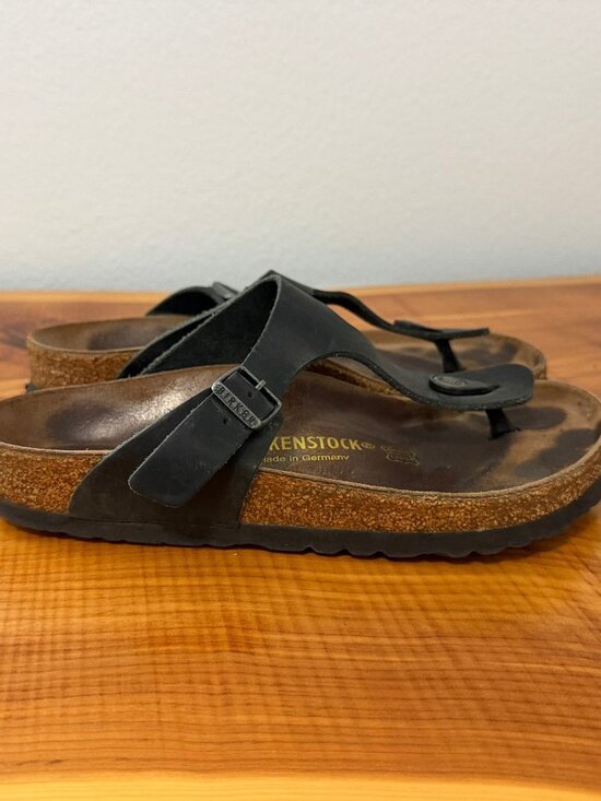 Birkenstock Shoes - Birkenstock Gizeh Black Leather Thong Slip On Sandals Women's Size 38 (7-7.5)